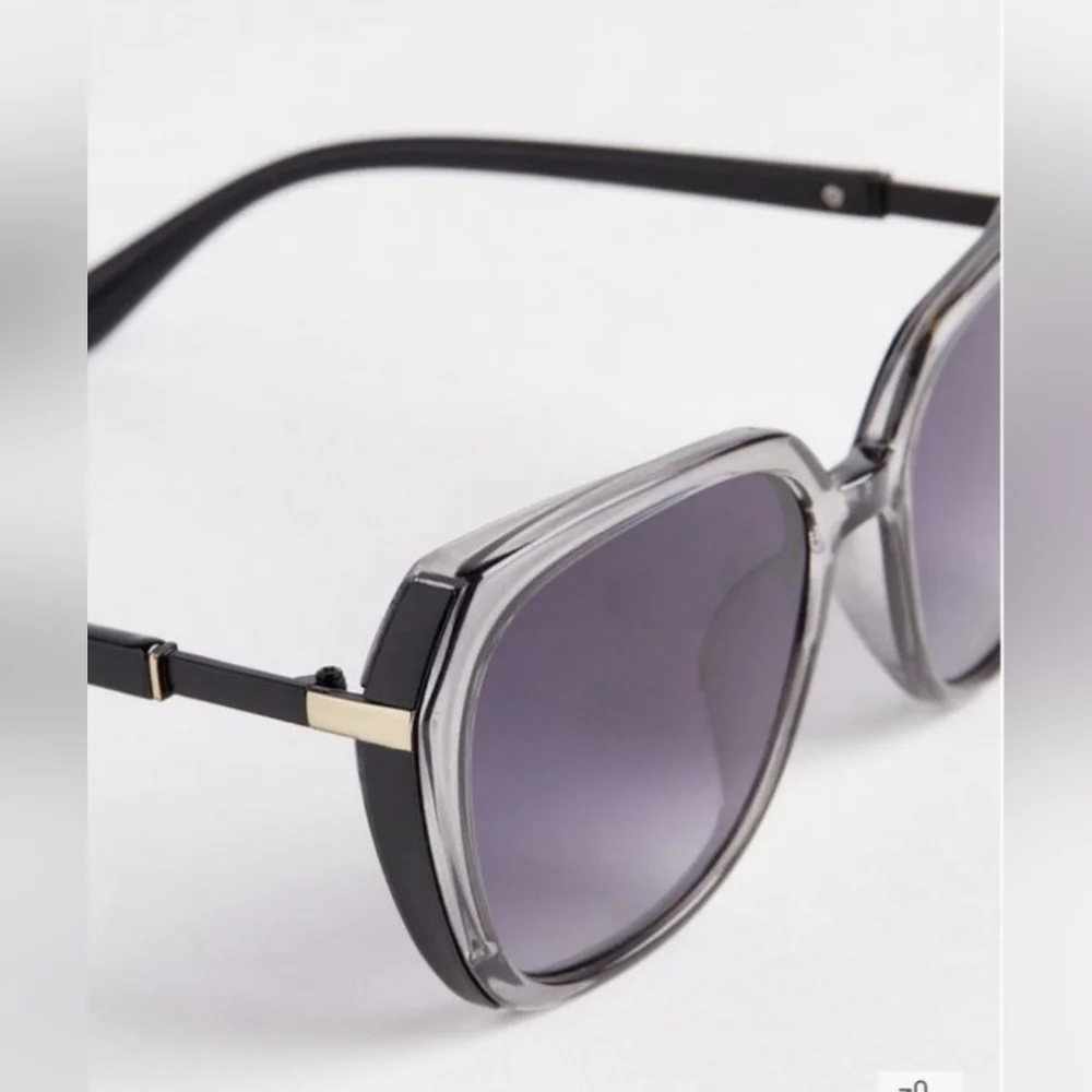 NWT Torrid Trans Cateye Sunglasses In Gray